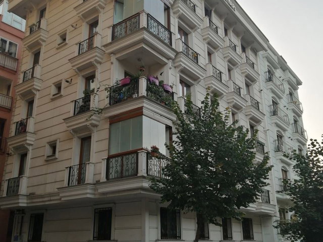 ESENTEPE’DE METROYA YAKIN FUL EŞYALI 1+1 KİRALIK DAİRE