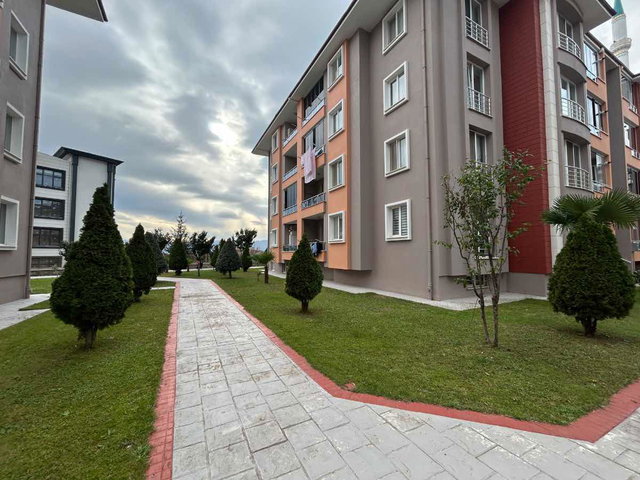 TÜRKÖZ ÇENEDAĞ SİTESİNDE SATILIK 3+1 DAİRE