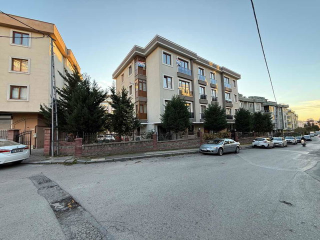SANCAKTEPE YENIDOĞAN MAH. OTOPARKLI CAD ÜZERI KIRALIK 3+1 DAIRE