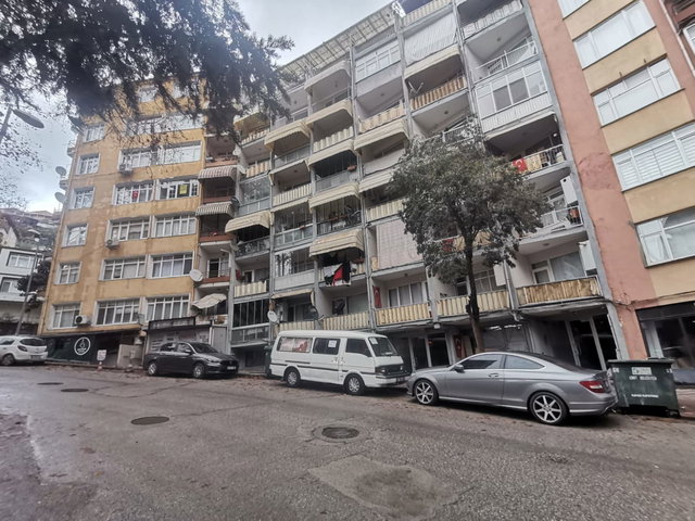 İZMIT KOZLUK SADETTIN YALIM CAD. ÖĞRENCİYE KIRALIK DAIRE