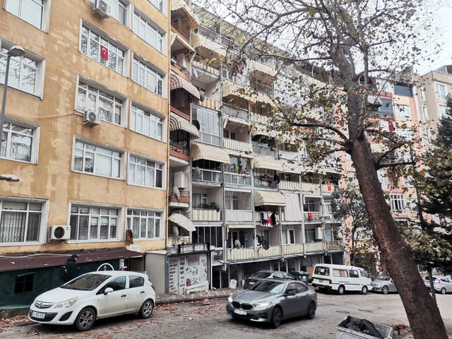 İZMIT KOZLUK SADETTIN YALIM CAD. ÖĞRENCİYE KIRALIK DAIRE