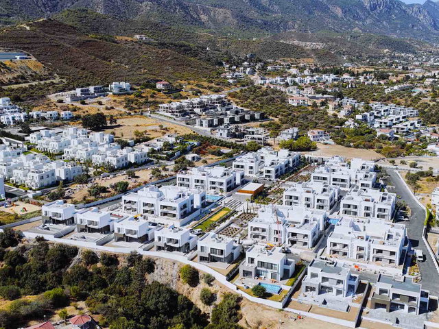 GİRNE MEDİTERRA SİTESİ SATILIK HAVUZLU VILLA
