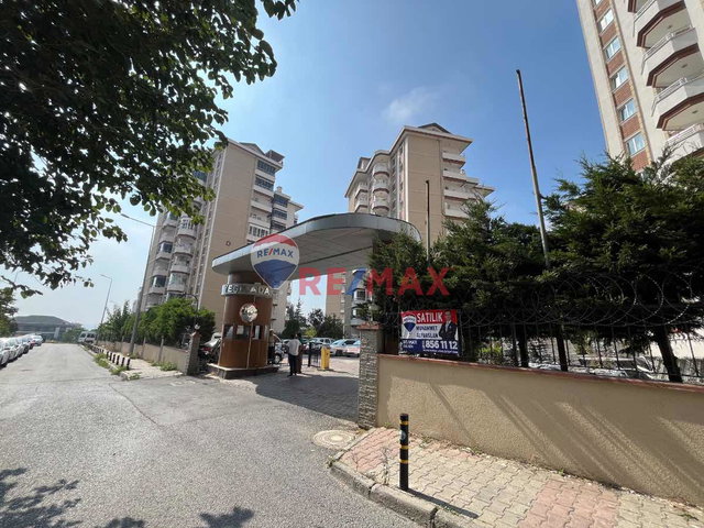 YEŞİLADA SİTESİNDE FULL TADİLATLI SATILIK DENİZ MANZARALI 3+1 DAİRE