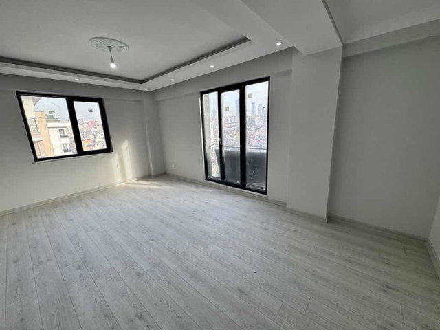 HÜRRİYET MAH. METRO METROBÜSE SATILIK 2+1 SIFIR DAİRE