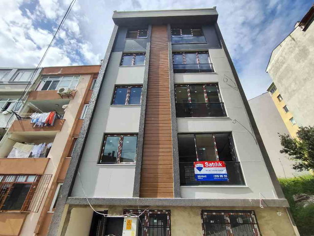 HALİÇ'E METROBÜSE,İSKELEYE, ÜNİVERSİTEYE 2 DK MESAFEDE SIFIR DAİRE
