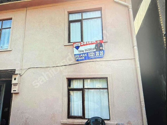 REMAX DESIGN YAĞCILARDA SATILIK 2 KATLI MÜSTAKİL EV