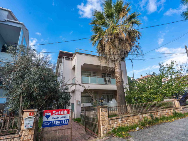 REMAX GELİŞİMDEN GÜZELCE MAHALLESİNDE 6+2 SATILIK VİLLA