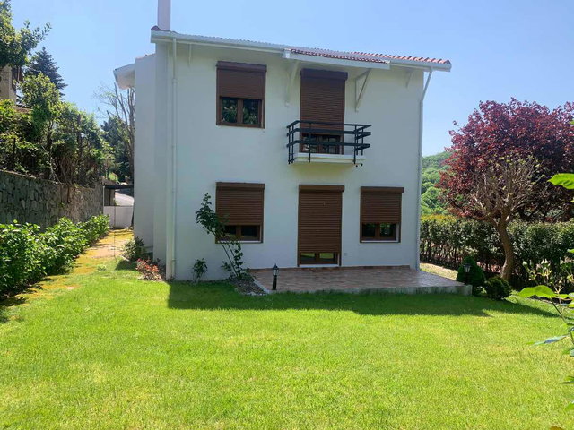 ZEKERİYAKÖYDE  GARANTİ KOZA  5 TİPİ BAKIMLI VİLLA