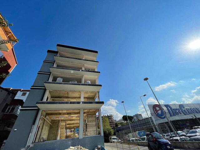 REMAX PARK BARLAS GÜRLER'DEN CANİK DEVGROSS YANI SATILIK 1+1 OFİS