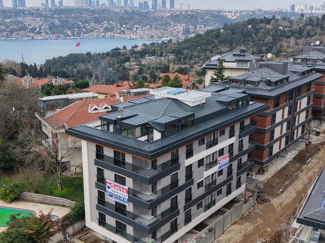 ÇENGELKÖY BEYAZ KÖŞKLER BÖLGESİNDE A+ BINADA ARA KAT 3+1