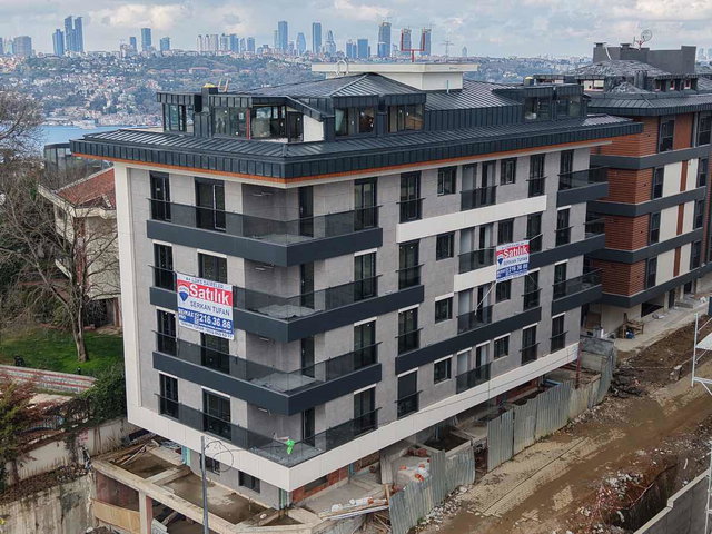 ÇENGELKÖY BEYAZ KÖŞKLER BÖLGESİNDE YENİ VE A+ BİNA ARA KAT 3+1
