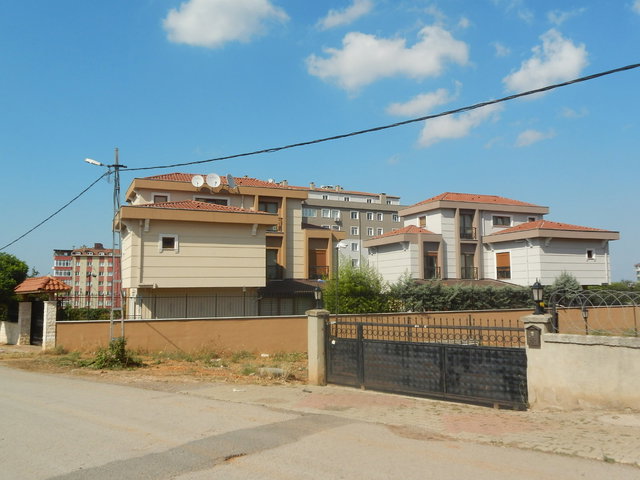 ATAŞEHİR FERHATPAŞA’DA 689 M² ARSA İÇİNDE 2 ADET LÜKS VİLLA | TİCARİ KULLANIMA UYGUN