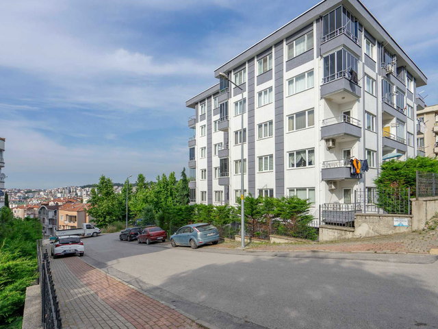 ÜÇEVLER MAHALLESİNDE KİRALIK 3+1 DAİRE