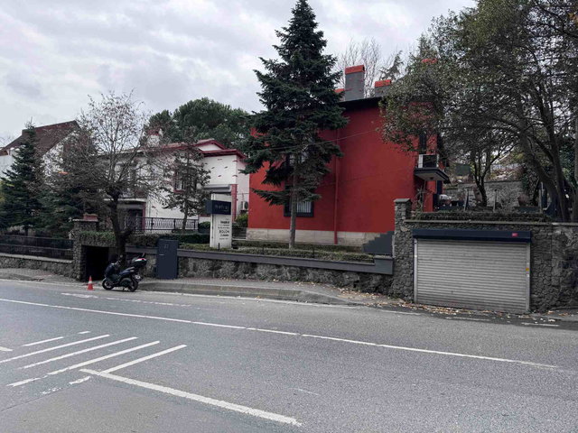 REMAX HANE'DEN LEVENT ÇİLEKLİ CAD CEPHELİ SATILIK MÜSTAKİL VİLLA
