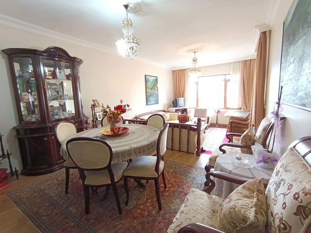 RE/MAX PROF METİN AVCI'DAN KARAMÜRSEL'DE 4+1 TRİPLEX SATILIK VİLLA