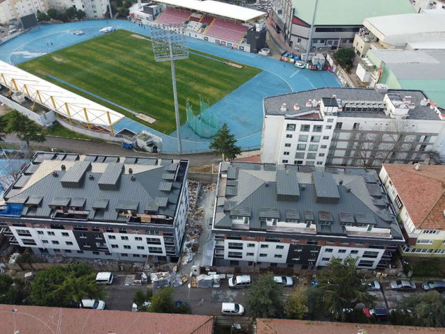 ALTUNİZADE BARBAROS'DA BUTİK SİTEDE SATILIK EŞYALI BAHÇE KATI