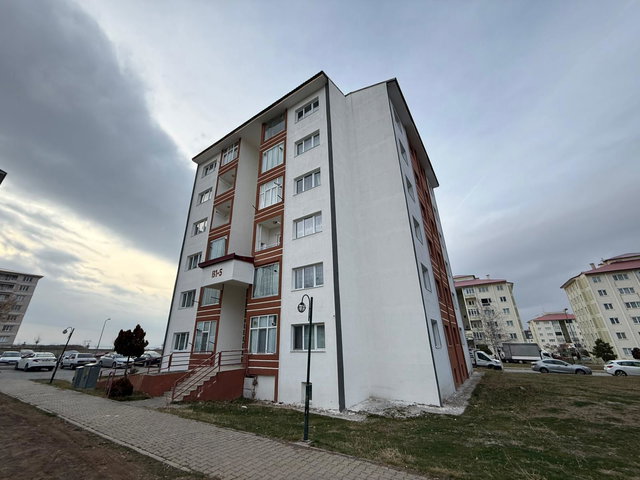 REMAX İLKE'DEN ÇAT YOLU TOKİLERDE 2+1 SATILIK DAİRE