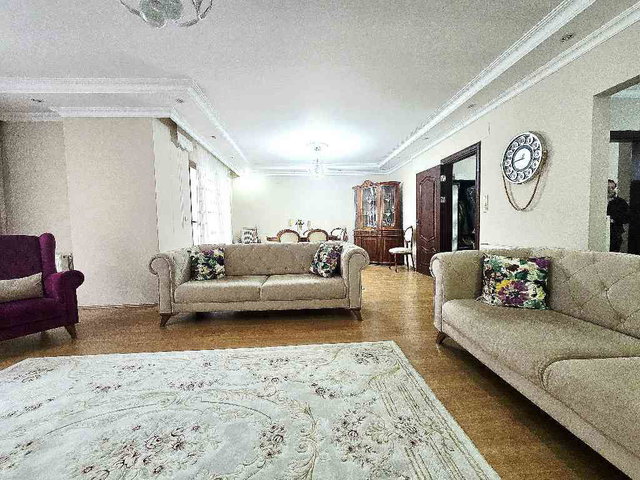 REMAX MODERN'DEN BAFRA'DA OTOPARKLI GENİŞ KULLANIMLI 3+1 DAİRE