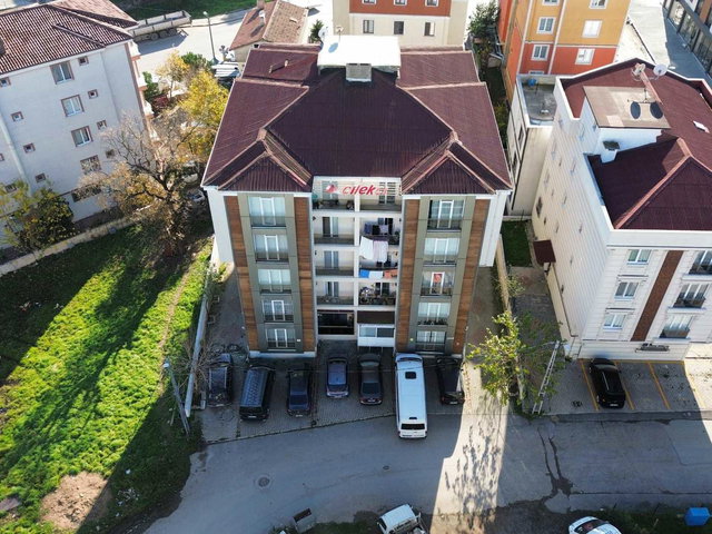 KURTKÖY METRO YAKININDA İSKANLI ARA KAT GENİŞ SATILIK 3+1 DAİRE