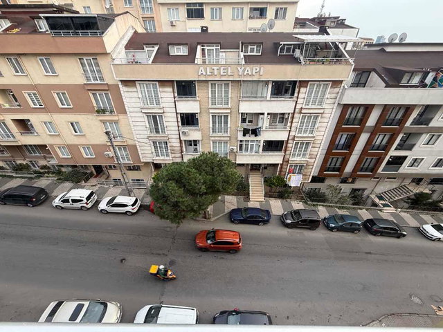 MALTEPE ZÜMRÜTEVLER EMEK CAD.ÜZERİNDE SATILIK 3+2 DUBLEX DAİRE.