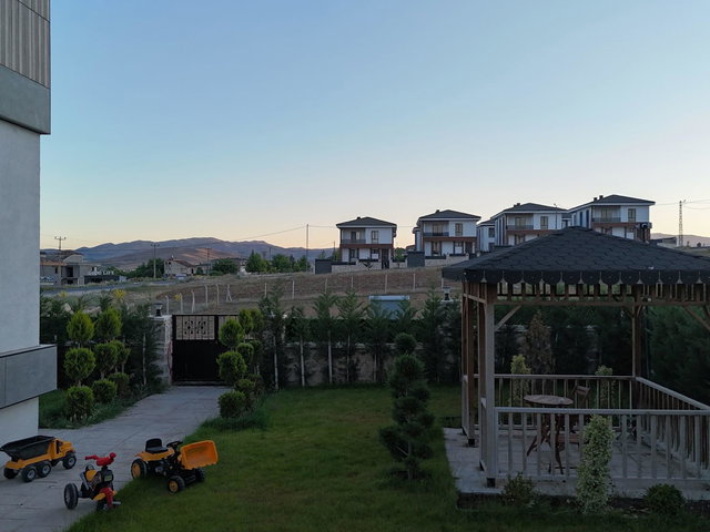RE/MAX DEĞİŞİMDEN BASKİL YOL ÜSTÜ LÜX VİLLA