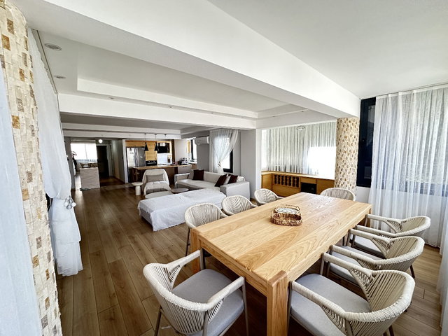 ÇEŞME'DE  YENİ NESİL TARZI İLE 3+1 SATILIK LÜKS DAİRE