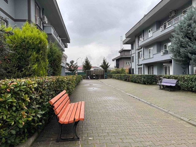 RE/MAX MAVI SERDIVAN 1. CADDEDE KOZA 2 SITESINDE 2+1 80 M² DAIRE