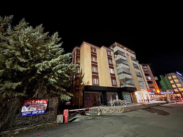 RE/MAX DEĞİŞİMDEN KANAL BOYUNDA SATILIK 4.5+1 GİRİŞ KAT DAİRE