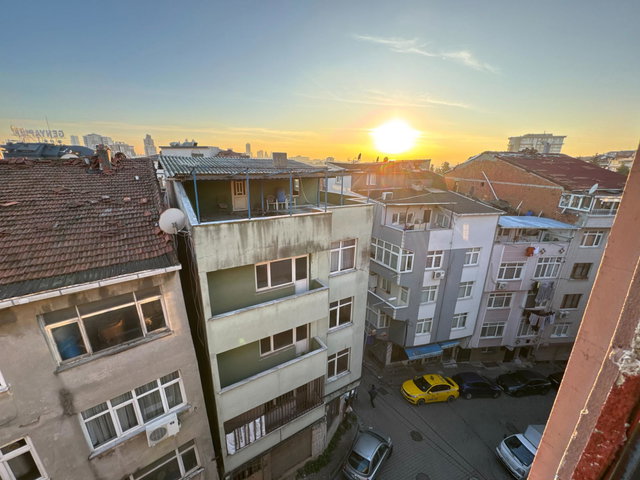 REMAX'TAN SULTAN SELIM CAD YAKINI 3+1 SATILIK DAİRE