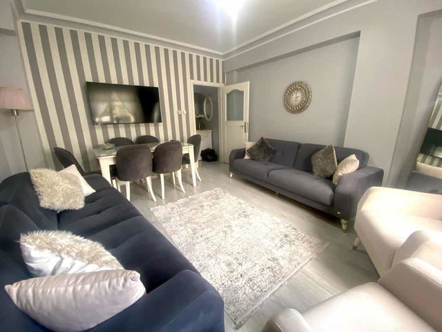 BAĞCILAR YAVUZSELİMDE SATILIK, KREDİYE UYGUN BAKIMLI 2+1 DAİRE
