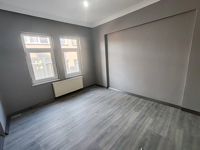 RE/MAX MAVİDEN KARASU MERKEZDE 4+1 ÇOK AGENİŞ KULLANIŞLI DAİRE