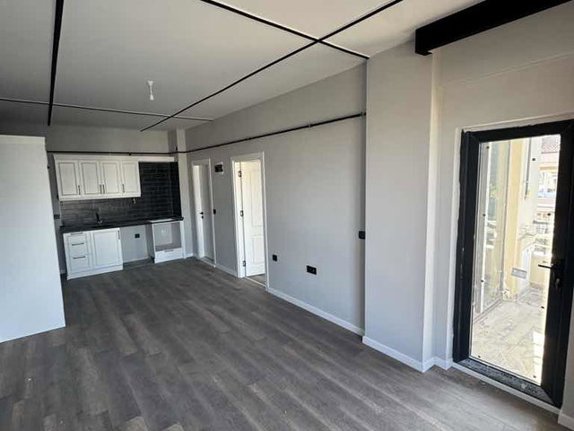 GÜLPARK SİTESİNDE HAVUZLU OTOPARKLI KİRALIK 1+1
