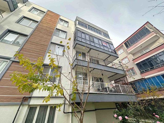 REMAX MİD ZEYTİNLİ'DE DOĞALGAZLI 3+1 ARAKAT SATILIK DAİRE