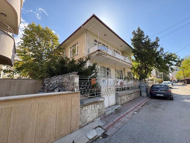 KONYA MERAM AYDOĞDU MAH. MÜSTAKİL BAHÇELİ KİRALIK EV