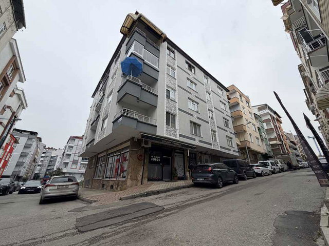 56’LARDA GENİŞ 4+1 KİRALIK DAİRE