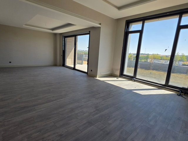GÖLBAŞI KARŞIYAKA MAHALLESİNDE SİTE İÇİNDE ULTRA LÜKS 5+1 VİLLA