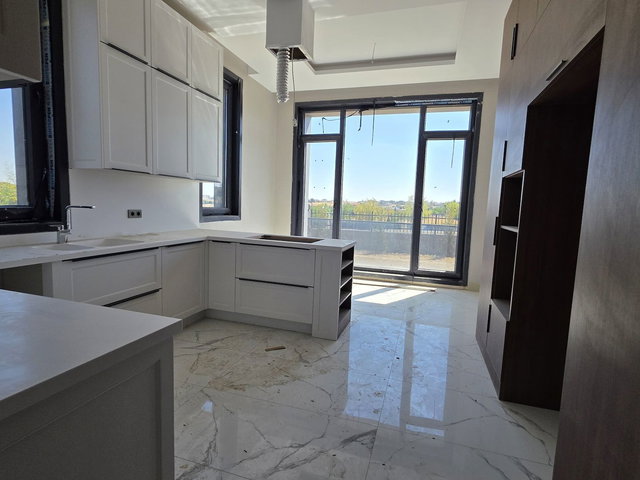 GÖLBAŞI KARŞIYAKA MAHALLESİNDE SİTE İÇİNDE ULTRA LÜKS 5+1 VİLLA