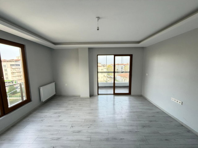 ÖMÜREVLERI TRAMVAY CEPHELI | 2+1 | ÇIFT BALKON | KAPALI OTOPARK