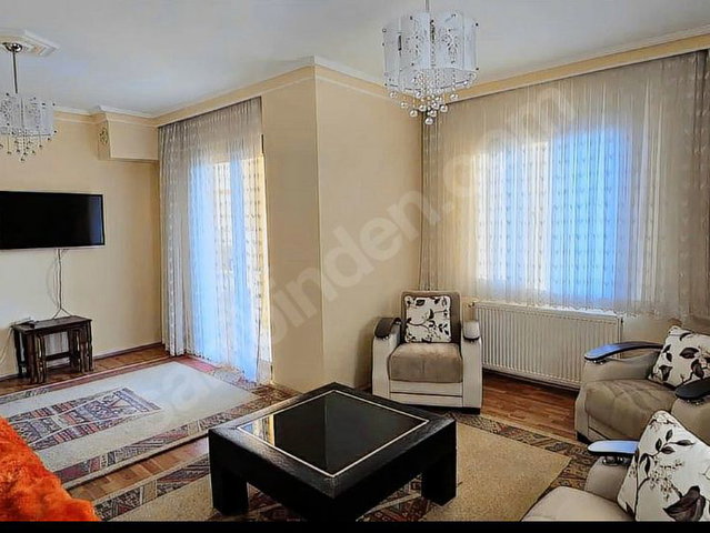 REMAX ANKA'DAN BAYRAK CADDESİNDE 2+1 DAİRE