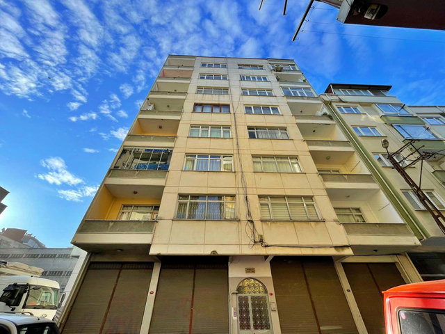 REMAX MEYDAN YAYLACIK HASTANE YANI SATILIK 3+1 DAİRE