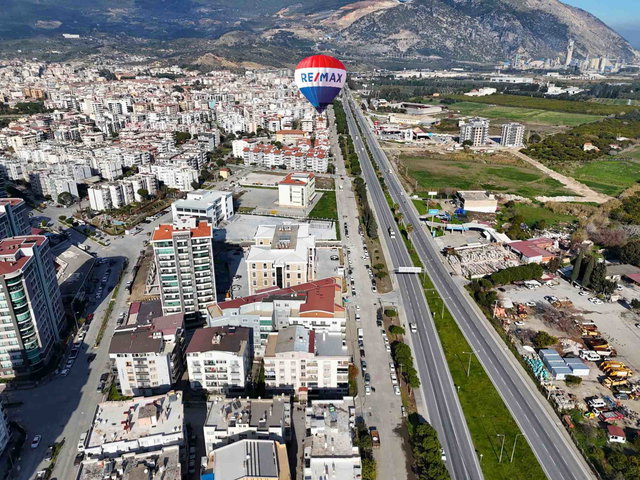 SÖKE YENICAMI MAHALLESINDE, YÜKSEK GIRIŞ KAT, 2+1 DAIRE