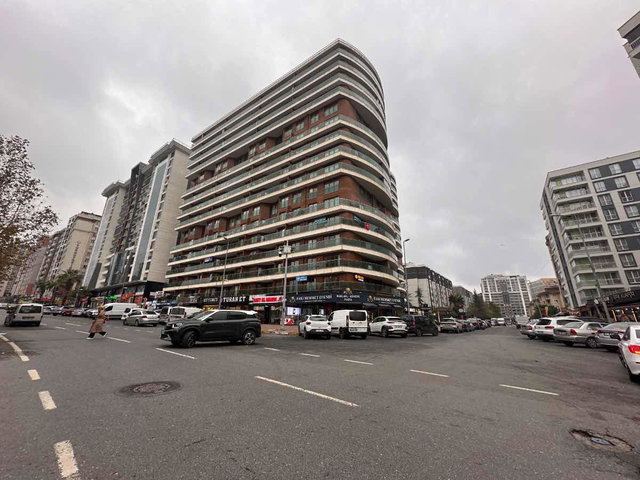 ÖNAY GARDEN RESİDENCE DE SATILIK 1+1 SATILIK 60 M2 EŞYALI DAİRE