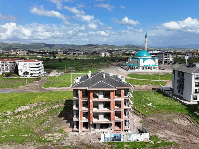 RE/MAX İNCİ'DEN %50 PEŞİNATLA PAŞAALANIN'DA PROJEDEN SATILIK 1+1 DAİRE