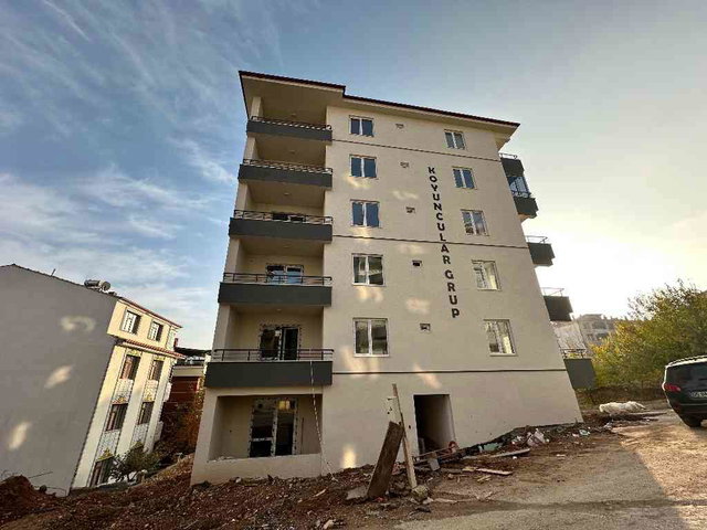 REMAX DOĞUDAN ABDULLAH PAŞADA 1+1 SATILIK DAİRE