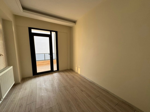 REMAX DOĞUDAN ABDULLAH PAŞADA 1+1 SATILIK DAİRE