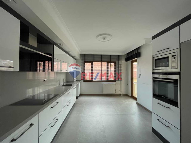 REMAX MODEL DEN ÇAMLIK DA 280M² 4+1 KİRALIK DUBLEKS DAIRE