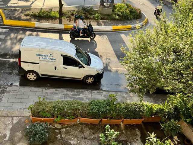 KADIKÖY MERDIVENKÖYDE FIRSAT KONUMDA SATILIK 3+1 DAIRE