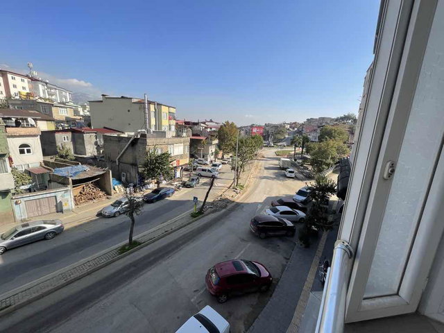REMAX YENİ’DEN KARAMANLIDA KİRALIK 4+1 FERAH DAİRE