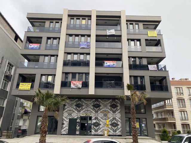 ATAKUM'DA ANAYOL ÜZERİ GENİŞ 1+1 DAİRE(NEST)-REMAX EZGİ KANSIZ