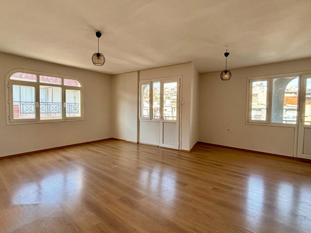 4+1 / 140 M² / MERKEZİ KONUMLU ASANSÖRLÜ ARA KAT GENİŞ DAİRE REMAX ARMA'DAN